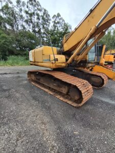 Escavadeira Hidráulica Komatsu PC200-8B - 2011