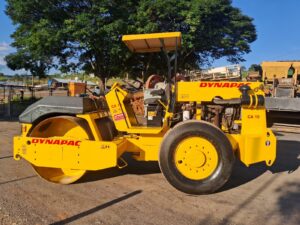 Rolo Compactador Vibratorio Dynapac CA15 - 2000