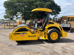 Rolo Compactador Vibratorio Muller VAP 55 - 2014