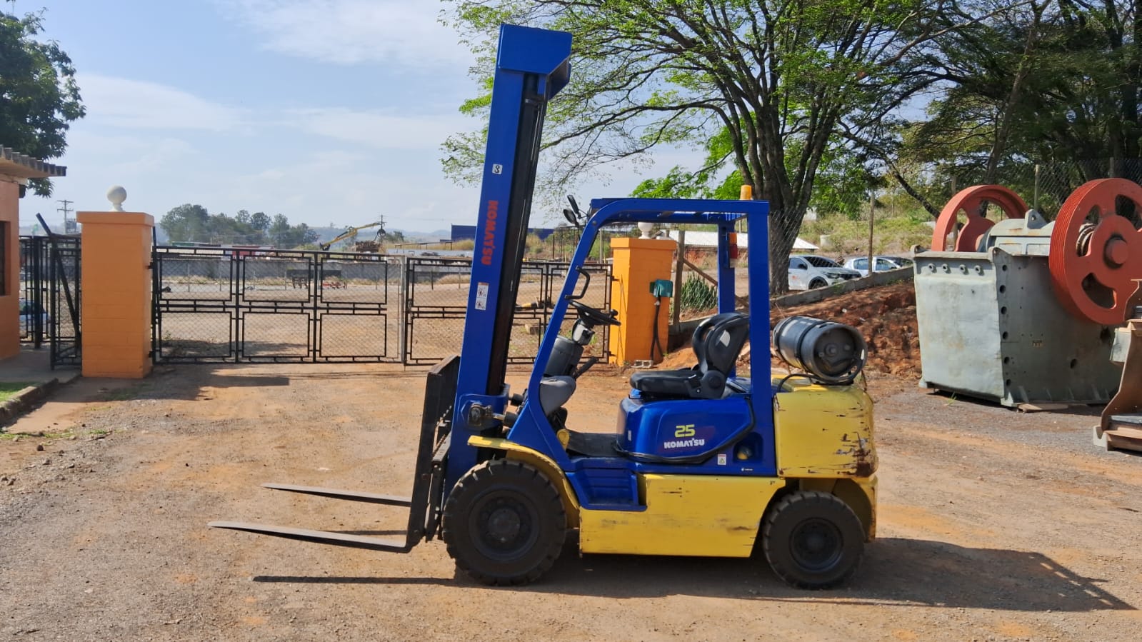 Empilhadeira FG25T (13)