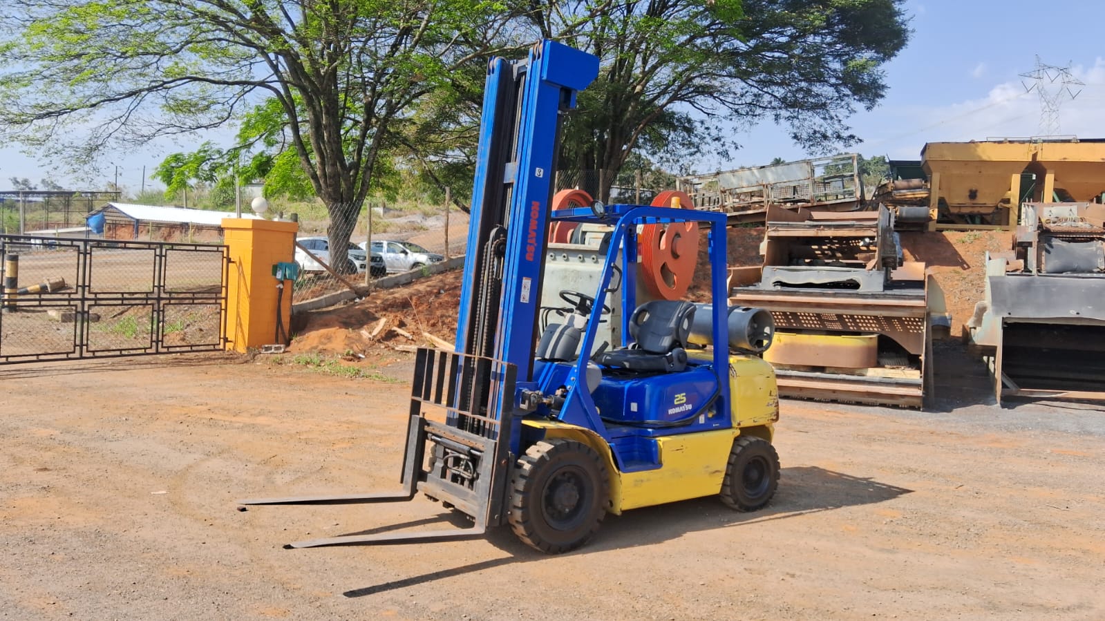 Empilhadeira FG25T (4)