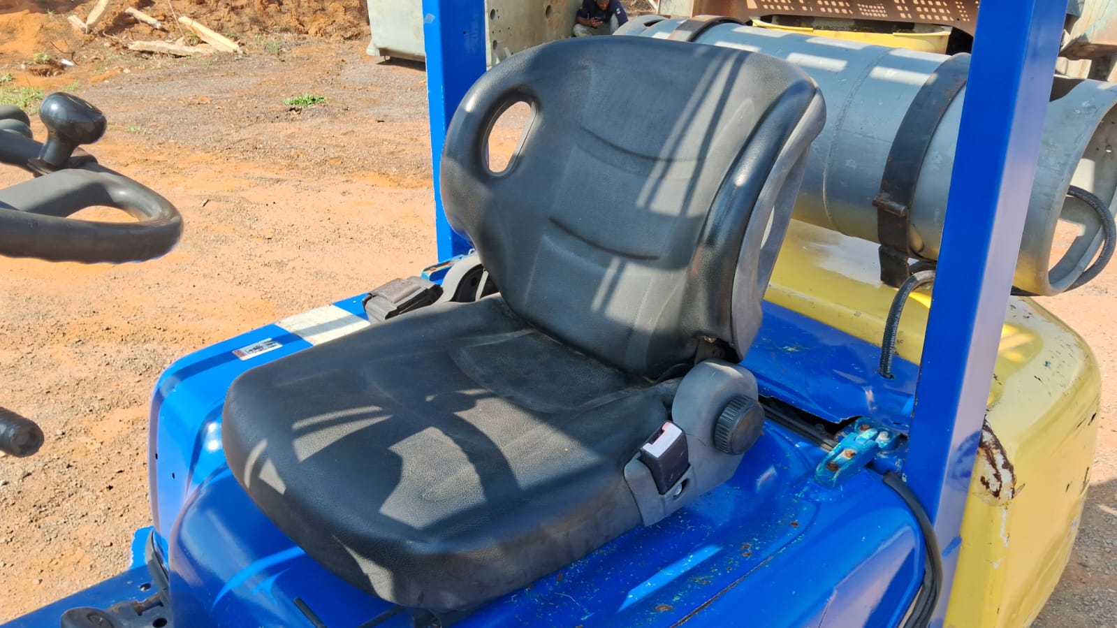 Empilhadeira FG25T (9)