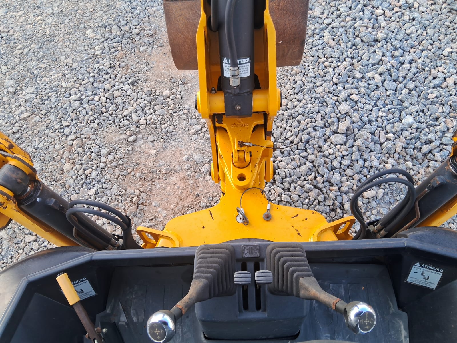 Retroescavadeira JCB (12)