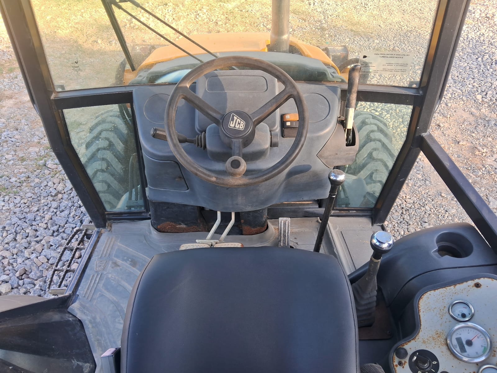 Retroescavadeira JCB (13)