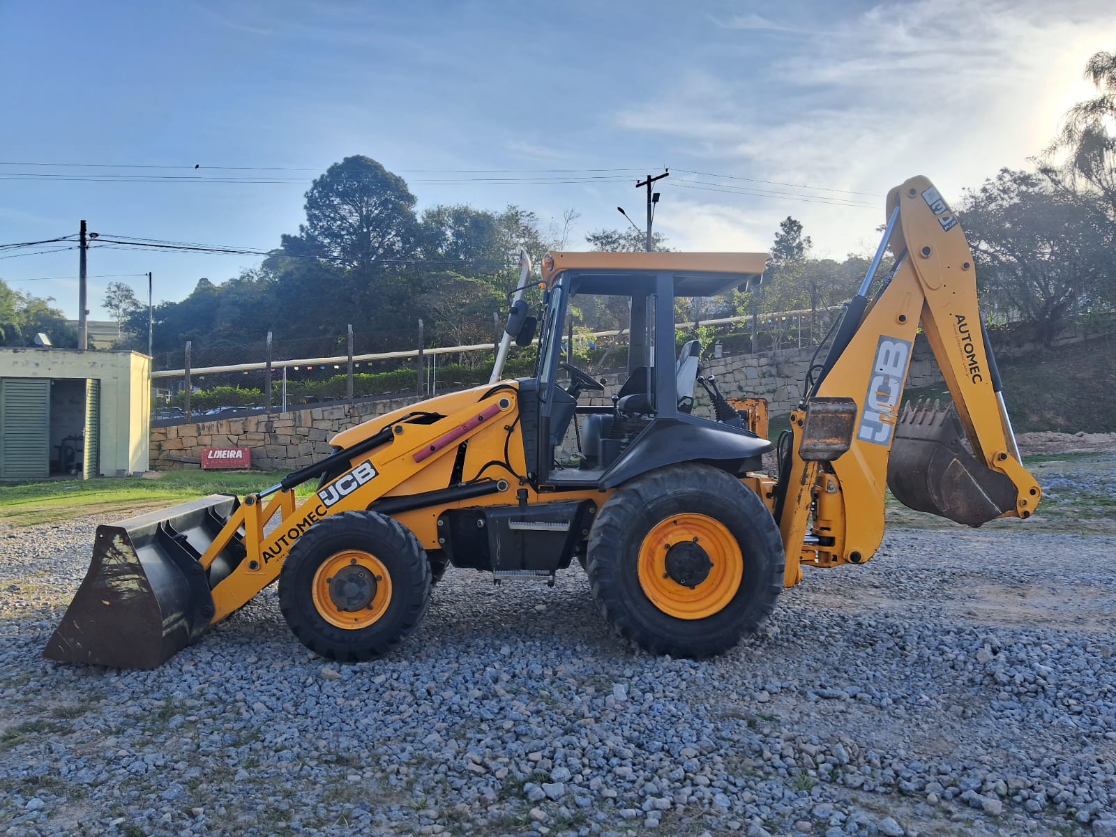 Retroescavadeira JCB (3)