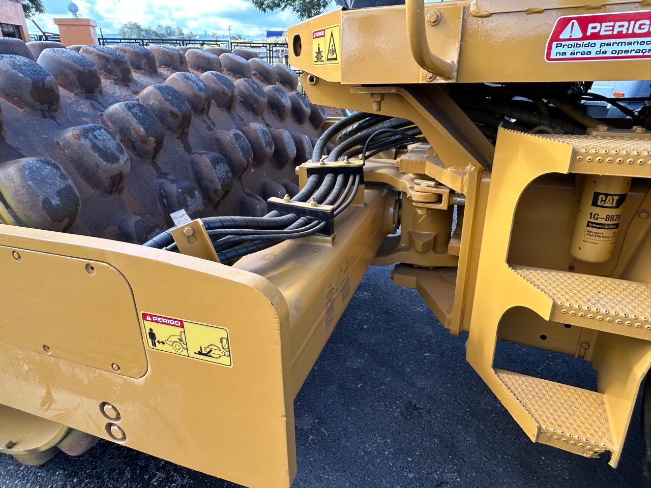 Rolo Caterpillar CP533 (11)