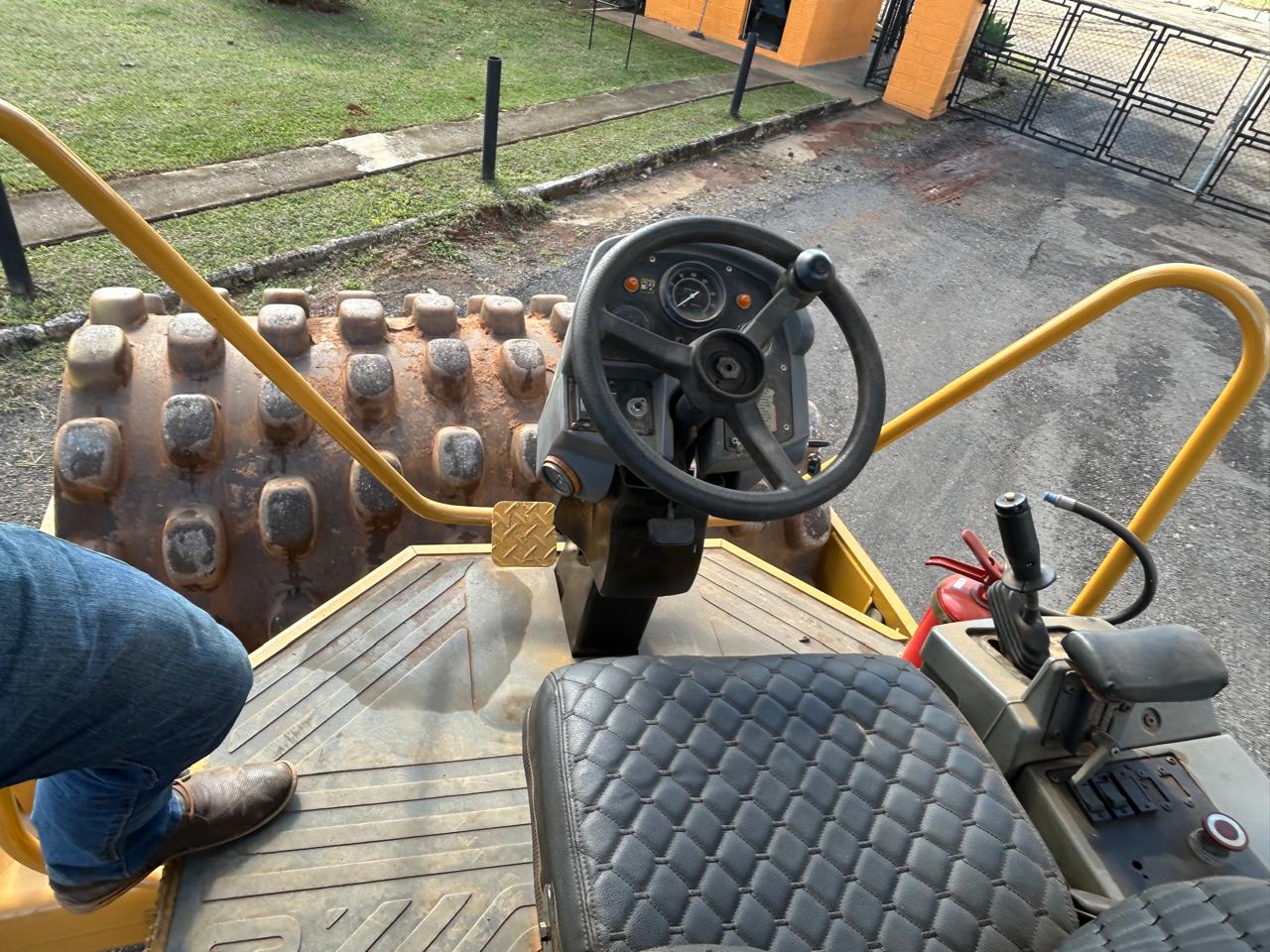 Rolo Caterpillar CP533 (12)