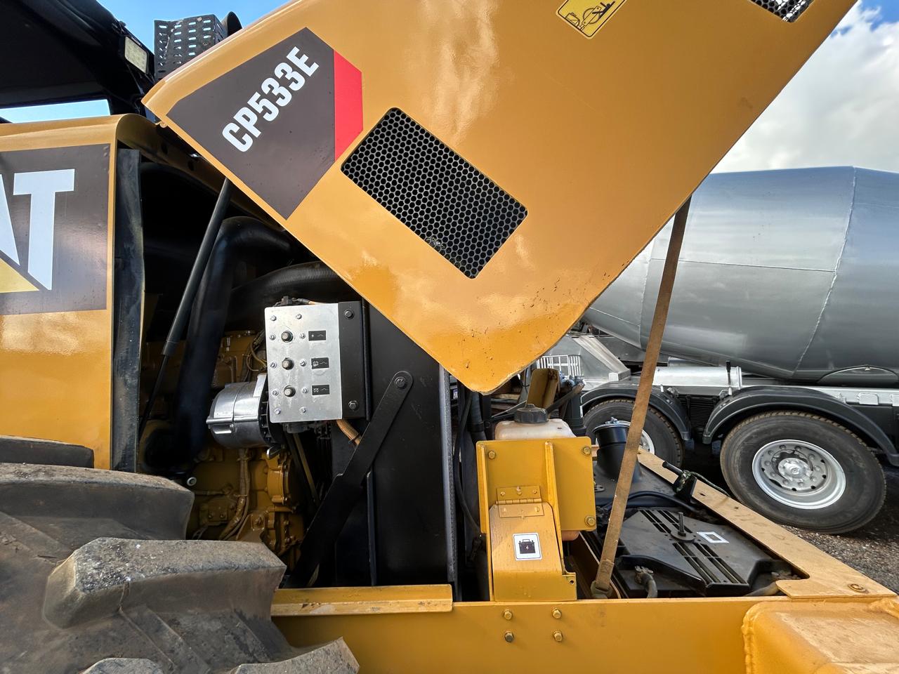 Rolo Caterpillar CP533 (17)
