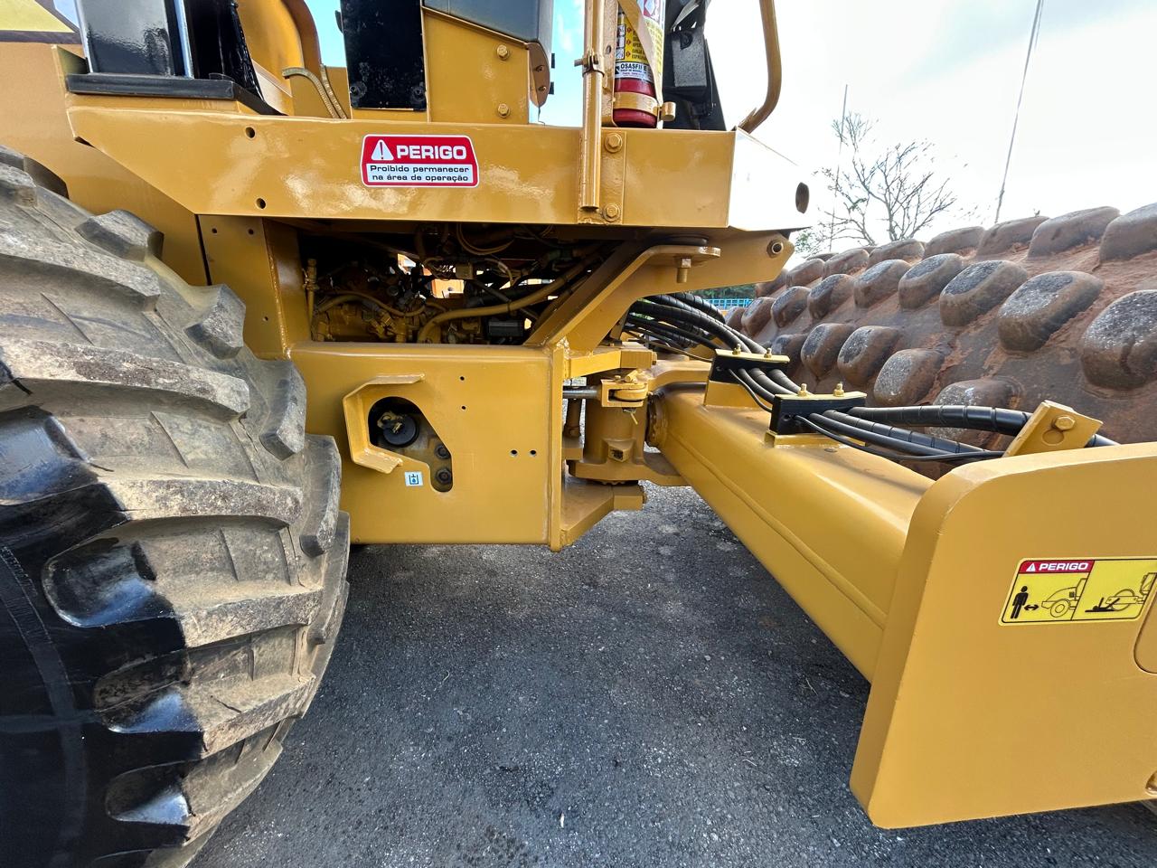 Rolo Caterpillar CP533 (19)
