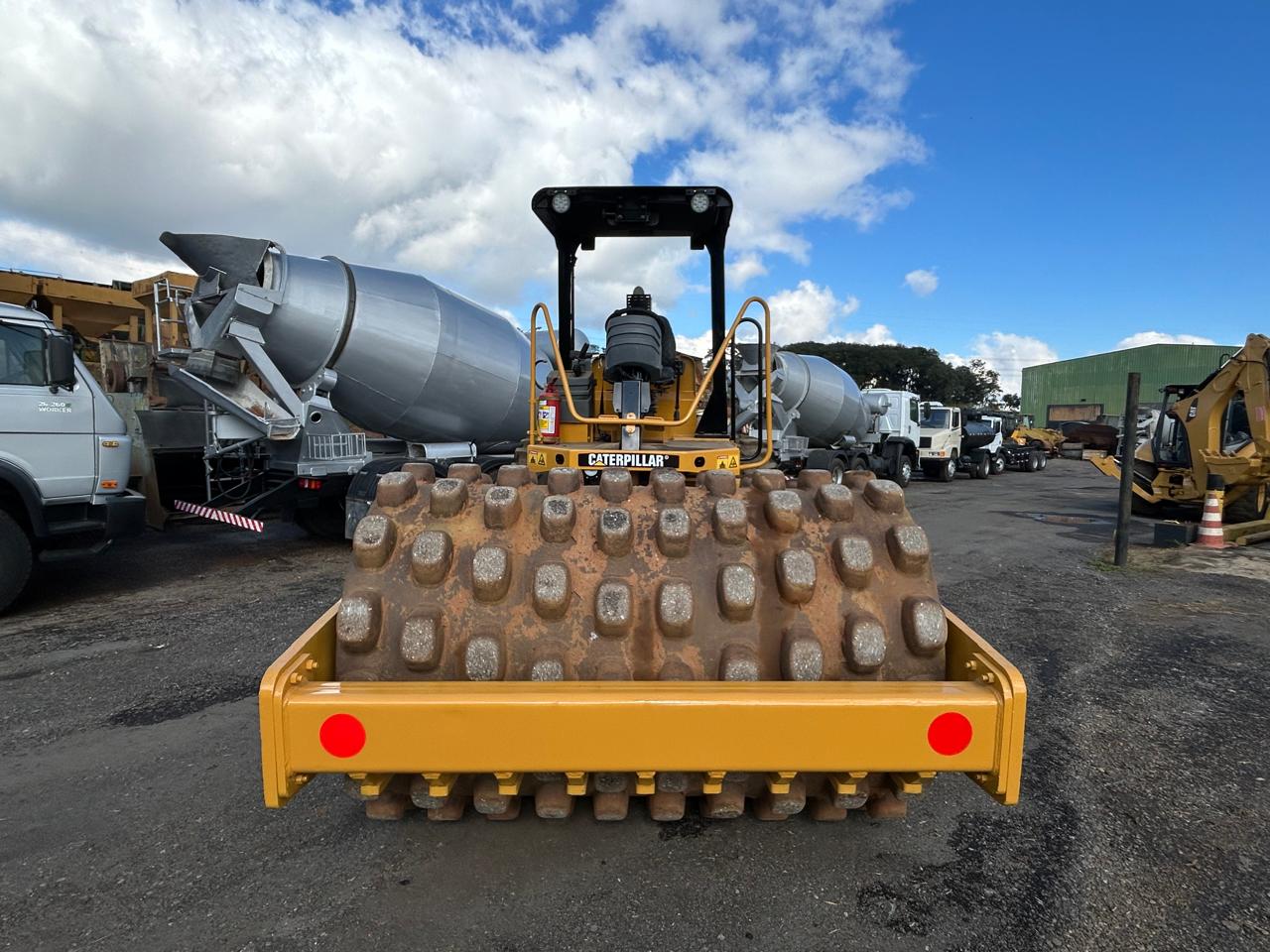 Rolo Caterpillar CP533 (3)