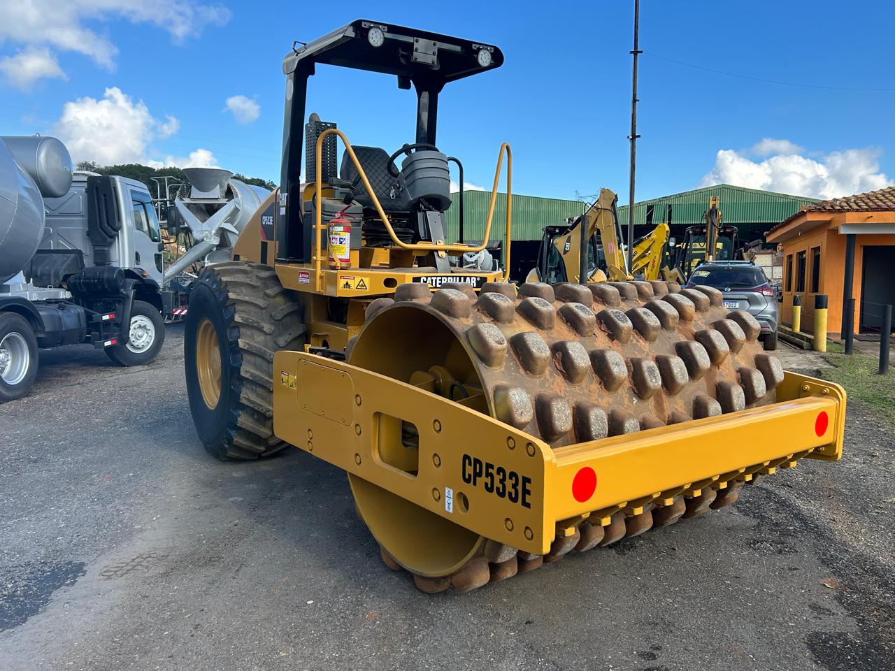 Rolo Caterpillar CP533 (4)