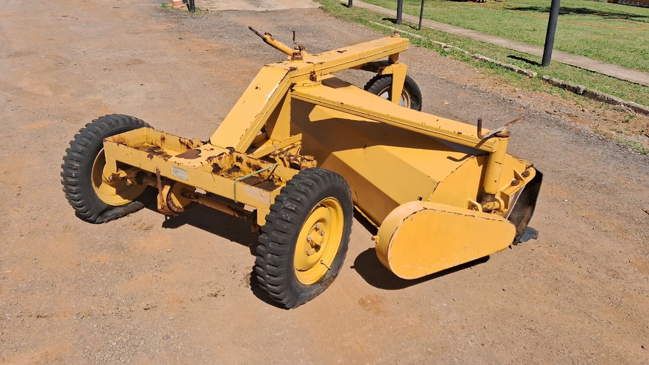 Vassoura Mecanica (1)